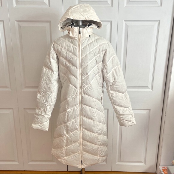 🆕 Patagonia Women's Off-White Hooded Down Parka Size S